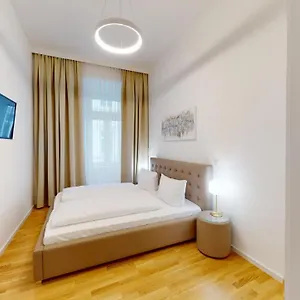  Apartment Alon Homes - Premium Center
